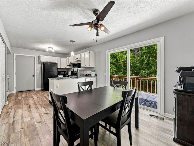 19644 Porters Lane, Strongsville, OH 44149 Photo 11