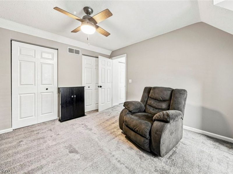 19644 Porters Lane, Strongsville, OH 44149 Photo 24