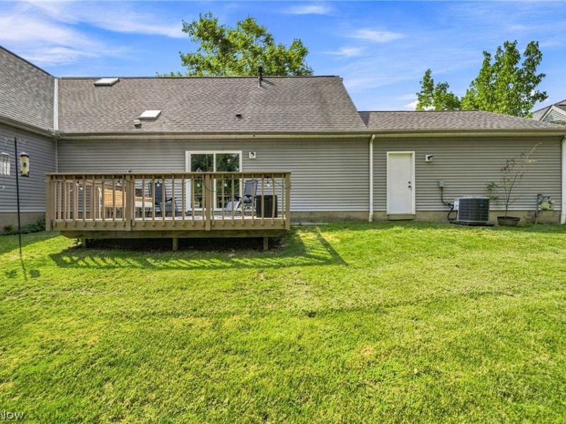 19644 Porters Lane, Strongsville, OH 44149 Photo 4