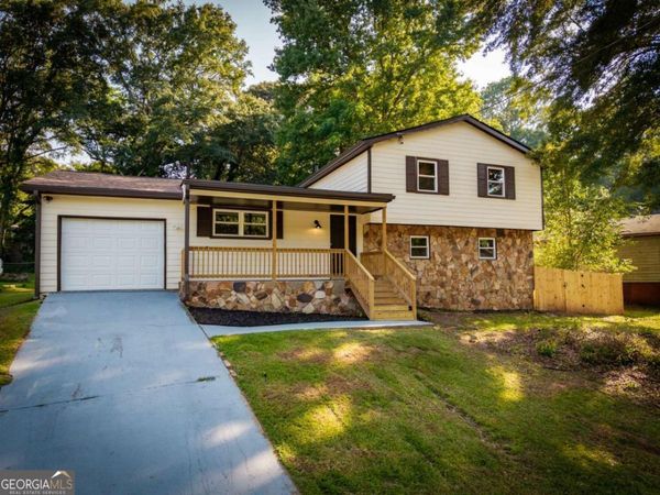 3053 Brook Lane, Rex, GA 30273