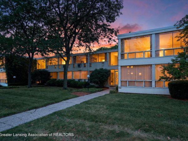 1043 Kimberly Drive, Lansing, MI 48912