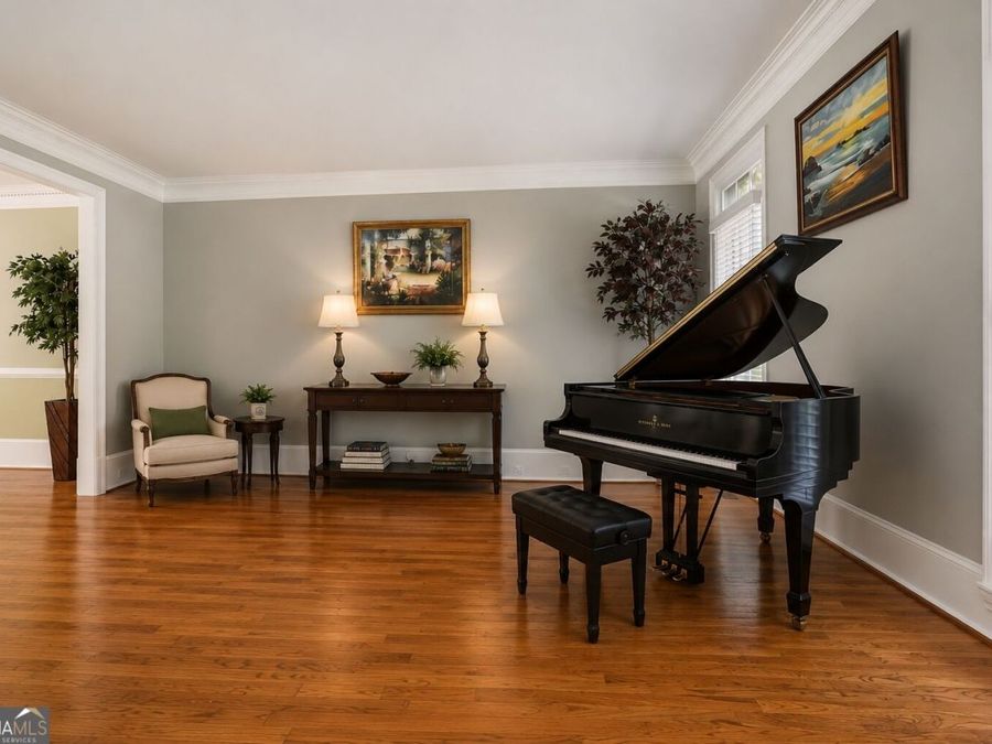 Property Image 8
