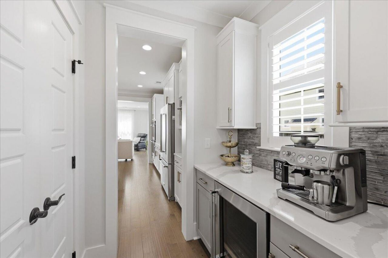 158 Hewitt Street Photo 26