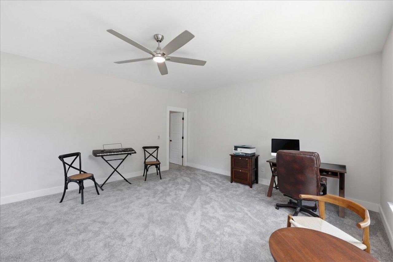 158 Hewitt Street Photo 46