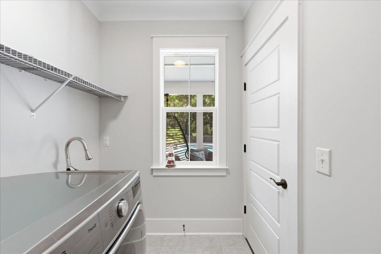 158 Hewitt Street Photo 55