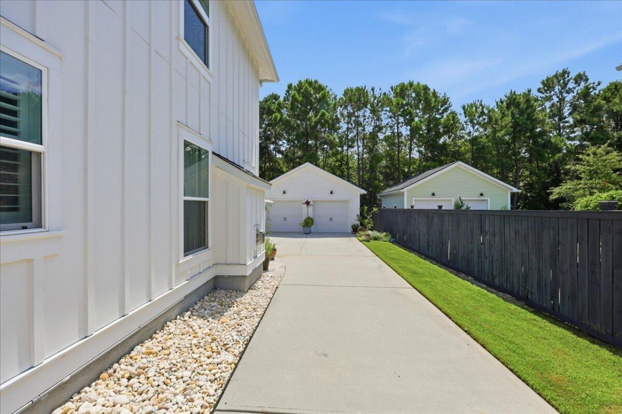 158 Hewitt Street Photo 58