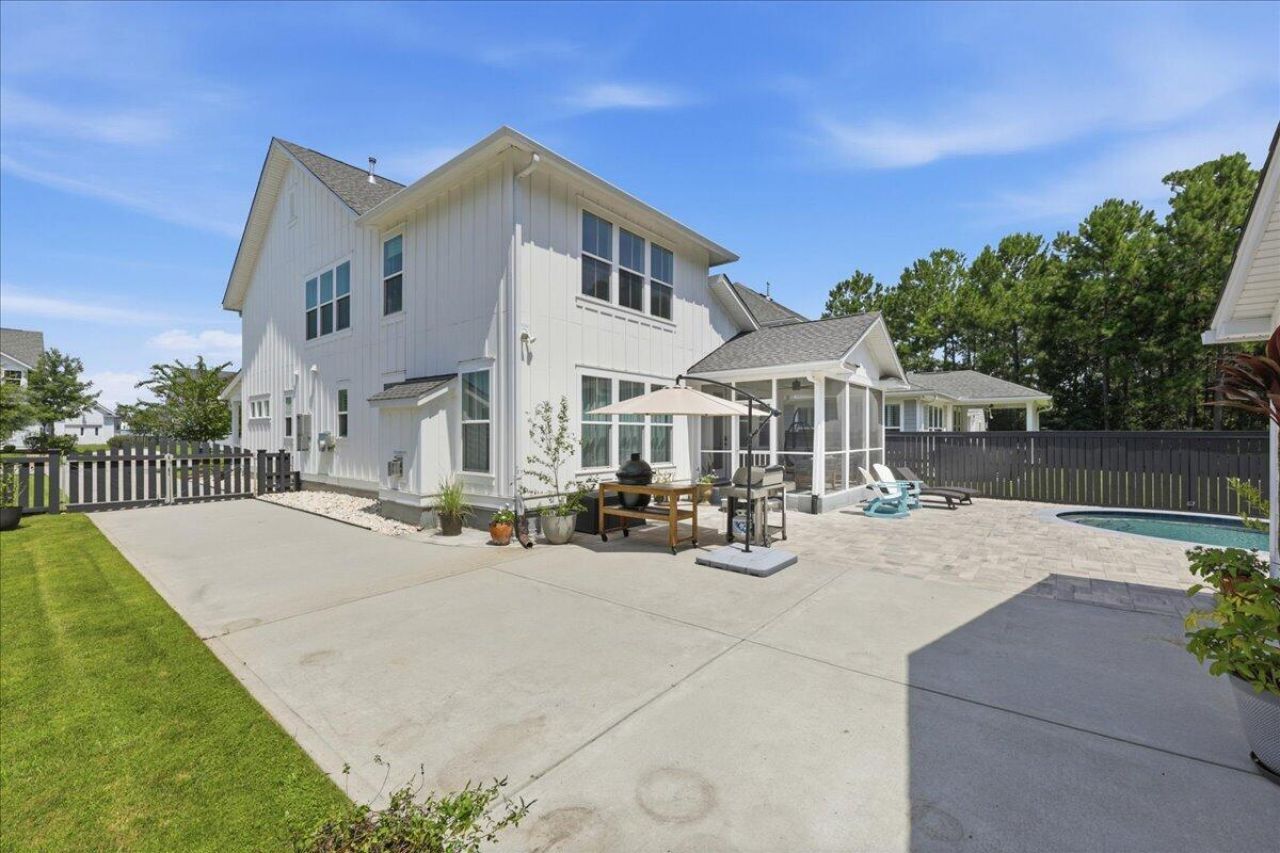158 Hewitt Street Photo 59