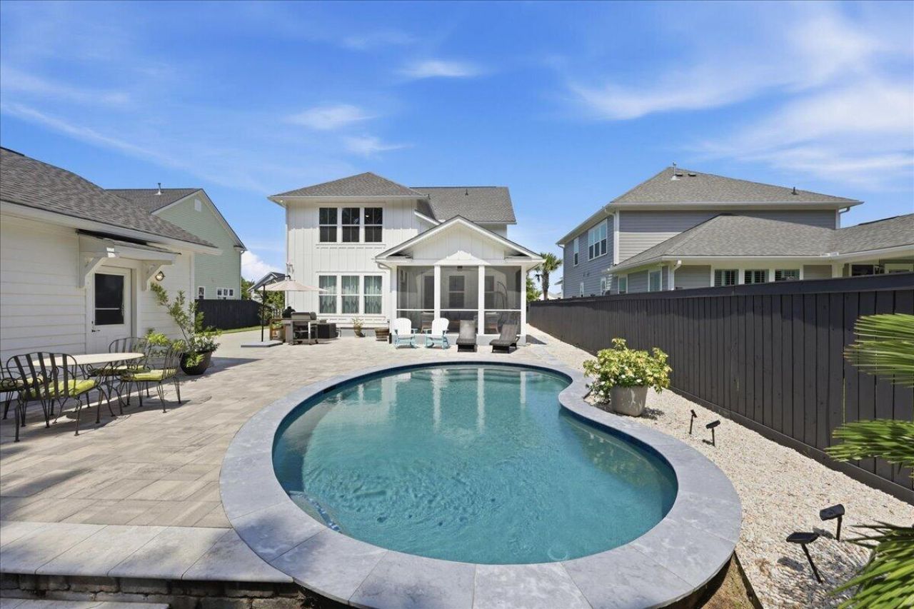 158 Hewitt Street Photo 63