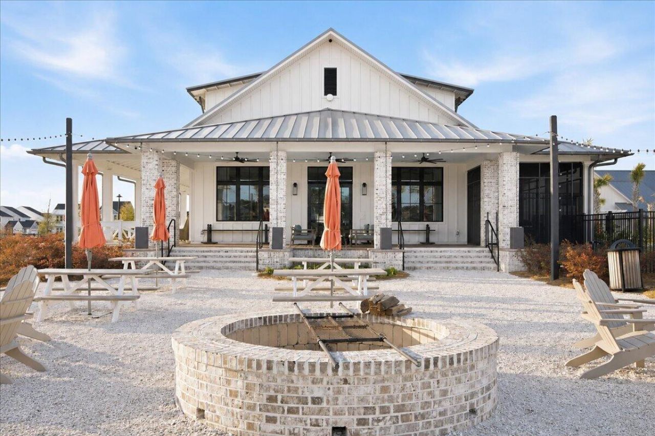 158 Hewitt Street Photo 67