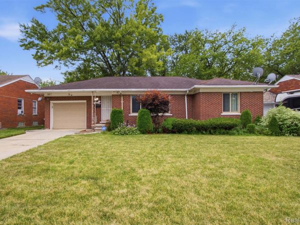 20310 Woodside Street, Harper Woods, Mi 48225
