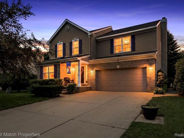 1633 Four Seasons Drive, Hartland Township, Mi 48843