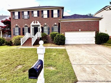5233 Pinehall Wynd, Raleigh, NC 27604