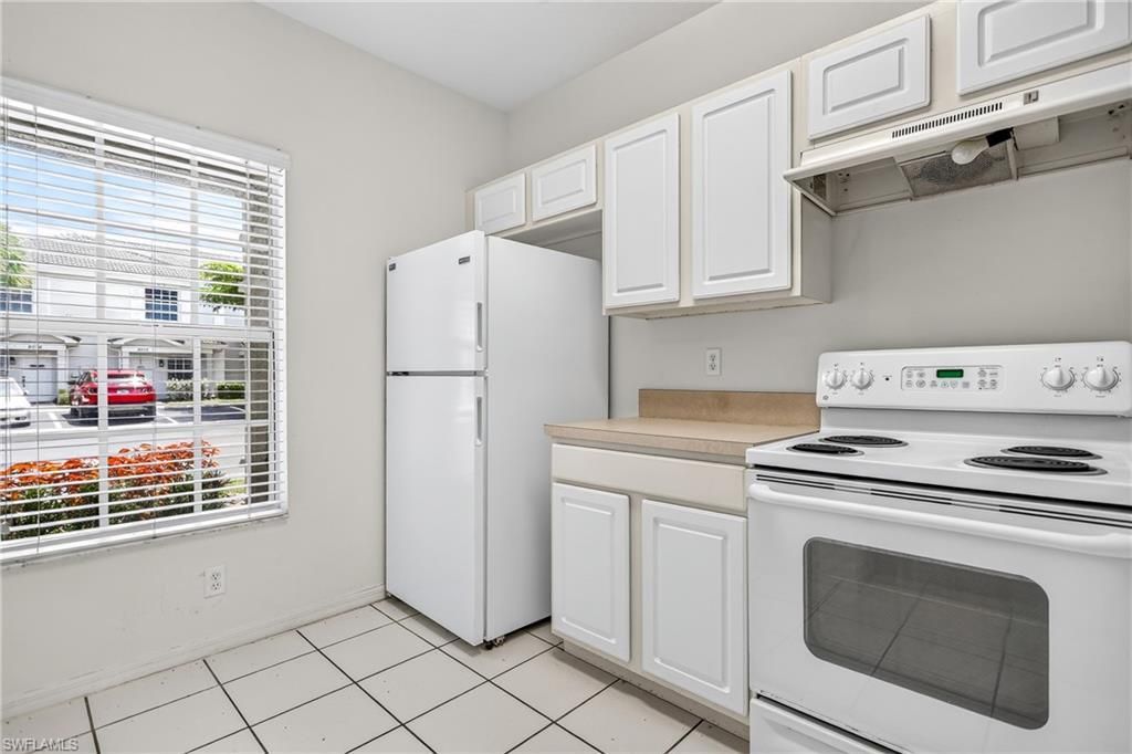 8073 Pacific Beach Dr, Fort Myers, FL 33966 Photo