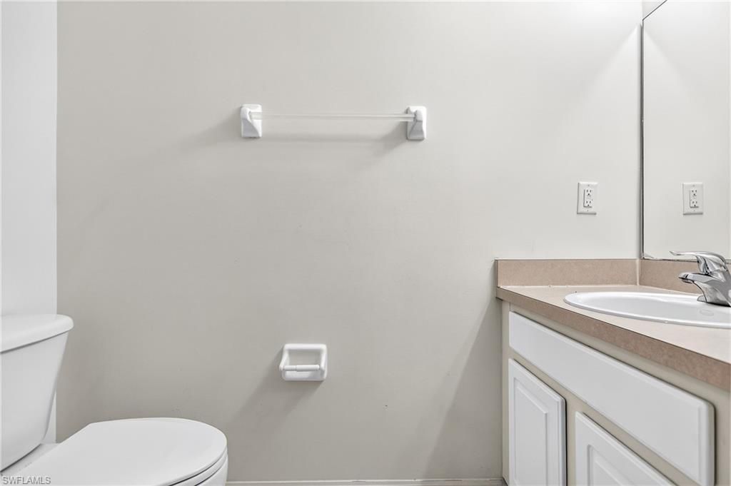 8073 Pacific Beach Dr, Fort Myers, FL 33966 Photo