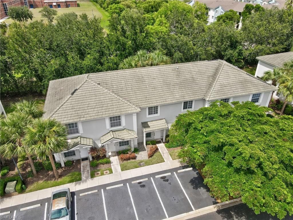 8073 Pacific Beach Dr, Fort Myers, FL 33966 Photo