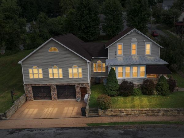 401 Jefferson Street, Mannington, WV 26582