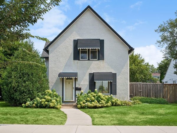 333 8th Avenue N, Hopkins, MN 55343