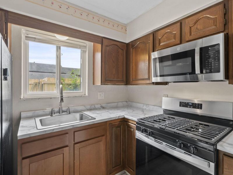 6198 Stornoway Drive S, Columbus, OH 43213 Photo 14