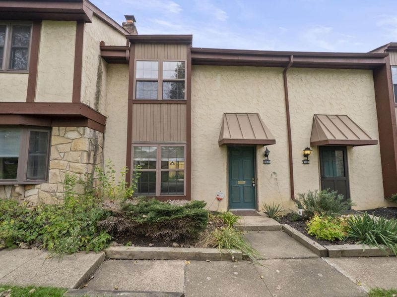 6198 Stornoway Drive S, Columbus, OH 43213 Photo 3