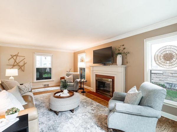 5656 N Milwaukee River PARKWAY, Glendale, WI 53209