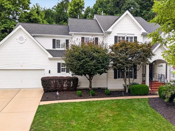 587 Eagle Manor Lane, St Louis, MO 63017