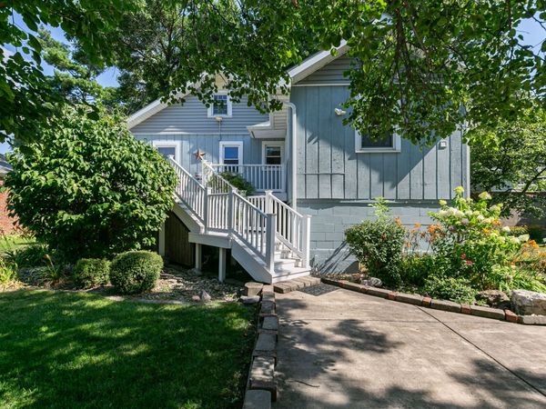 1703 S Shore Drive , Moline, IL 61265