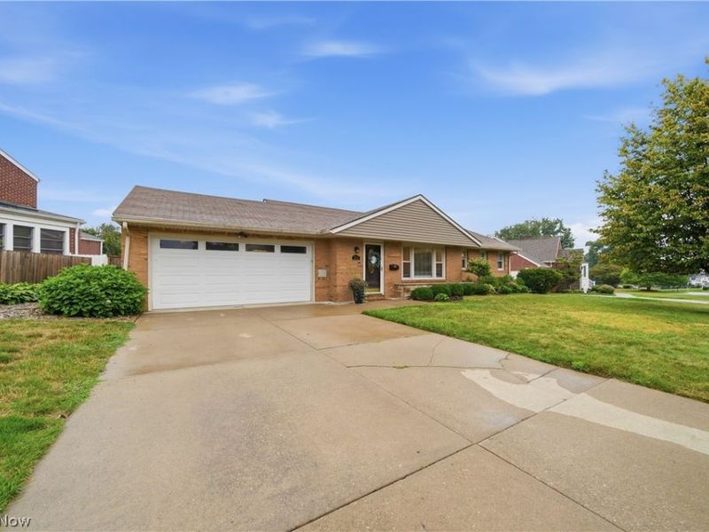 315 34th Street NW, Canton, OH 44709 Photo 2