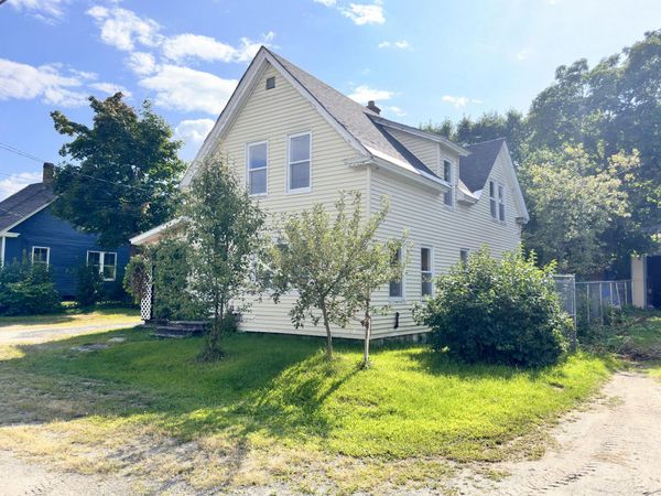 122 Knox Street , Millinocket, ME 04462