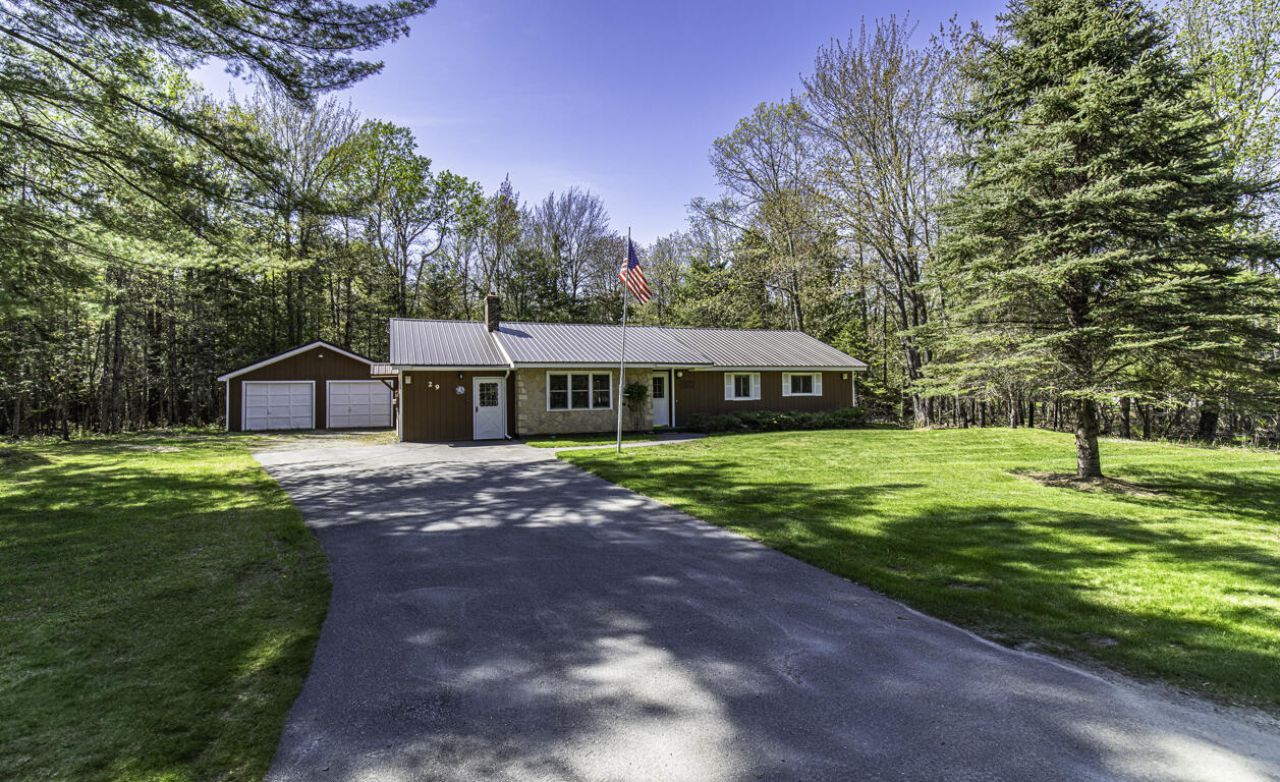 29 Fields Pond Road, Holden, ME 04429 Main Photo