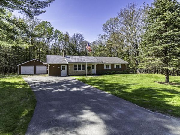 29 Fields Pond Road, Holden, ME 04429