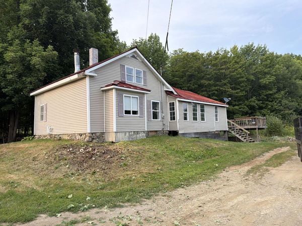 152 Main Road , Charleston, ME 04422