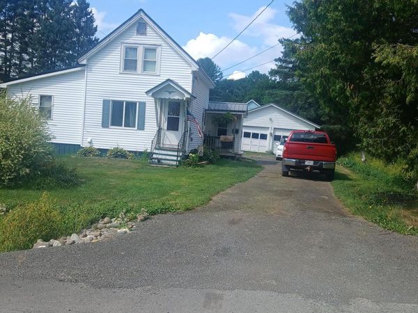 22 Varney Avenue , Houlton, ME 04730