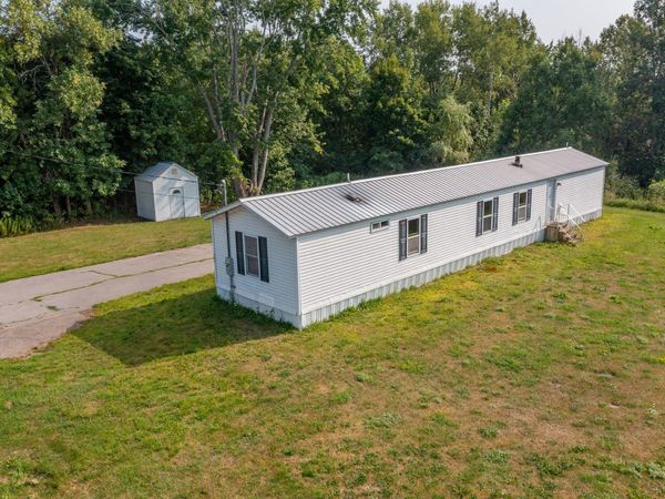 193 Elm Street , Newport, ME 04953