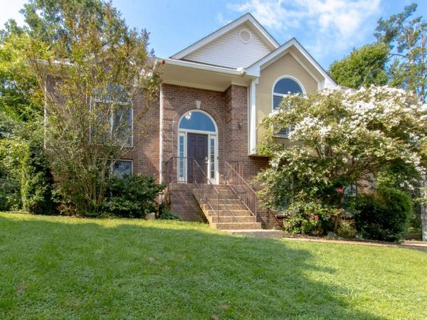 4900 Tulip Grove Ln , Hermitage, TN 37076