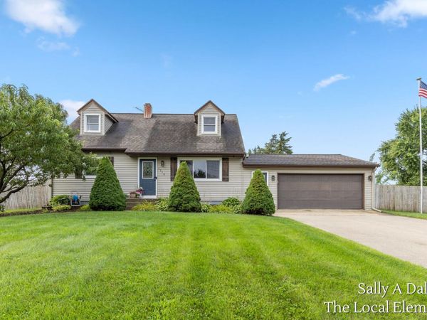 1712 Joan Court, Dorr, MI 49323