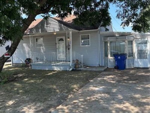 1914 W 5th Street, Coffeyville, KS 67337