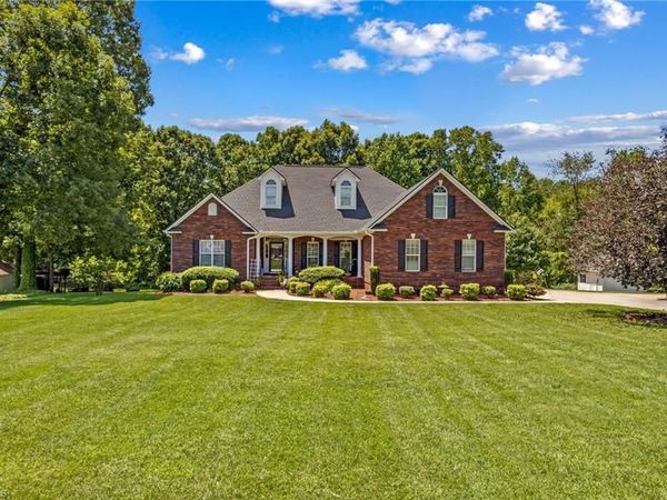 276 Falcon Crest Lane, Salisbury, NC 28147