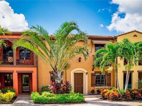 8986 Cambria CIR, Unit 2203, NAPLES, FL 34113