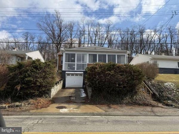 327 FOSTER ROAD, NORTH VERSAILLES, PA 15137