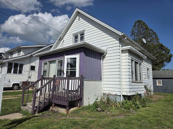 311 S Monroe Street, Watertown, WI 53094