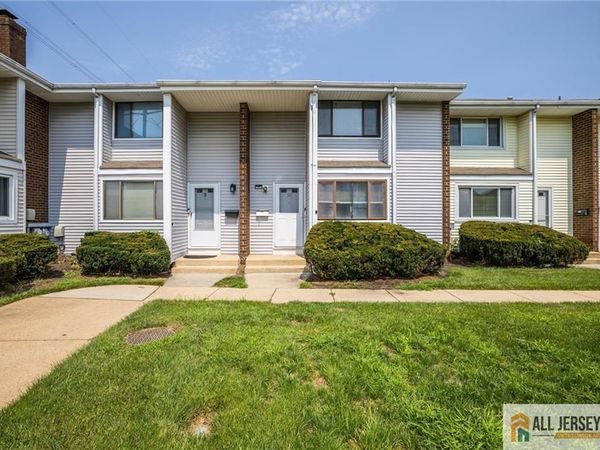 10 Quincy Circle , Dayton, NJ 08810