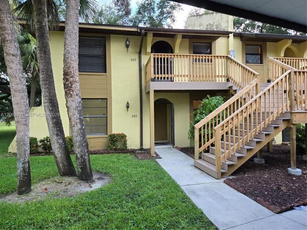 2123 Golfside Villages Dr , Unit 2123, Lehigh Acres, FL 33936
