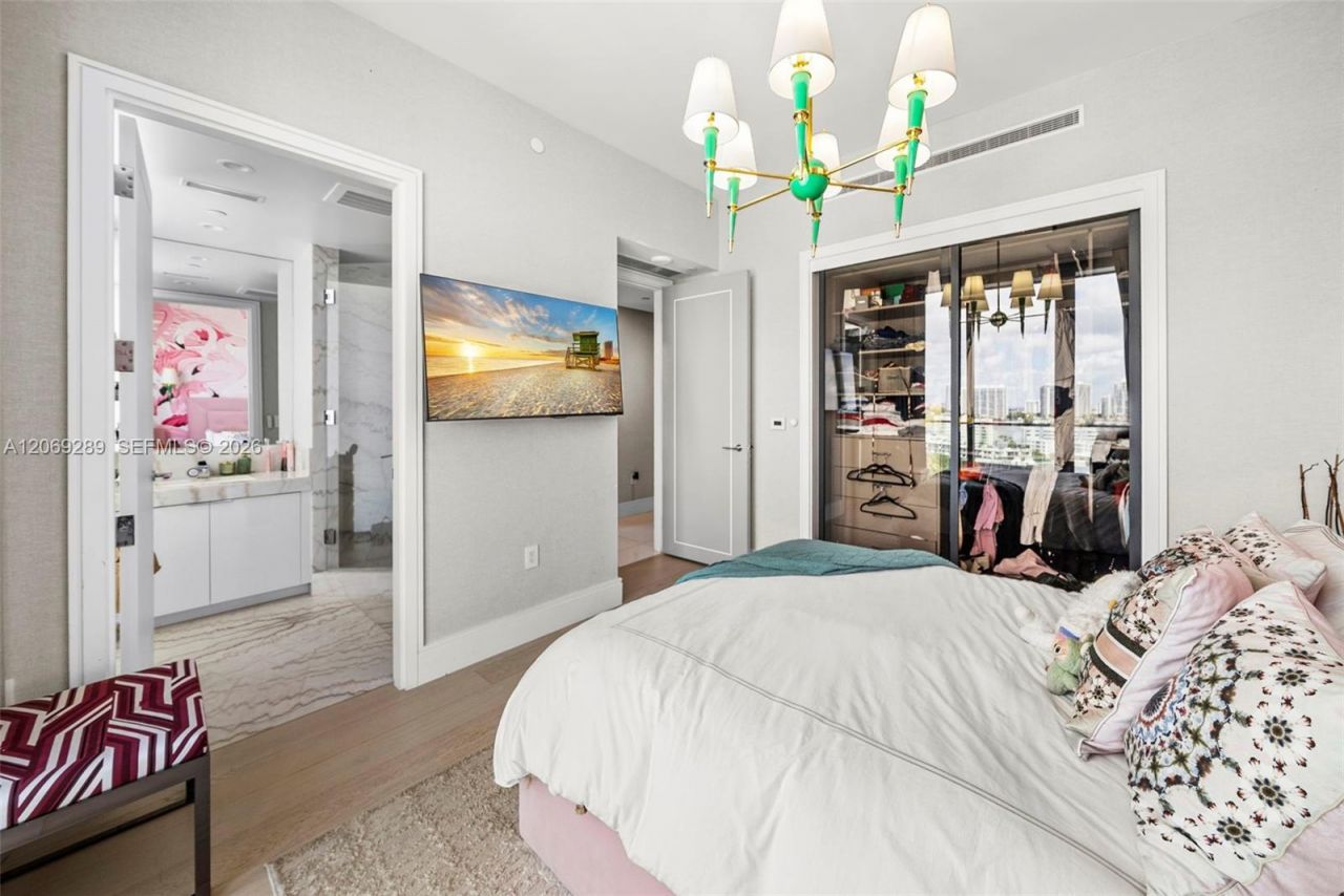 17975 Collins Ave , Unit N-1102, Sunny Isles Beach, FL 33160 Photo