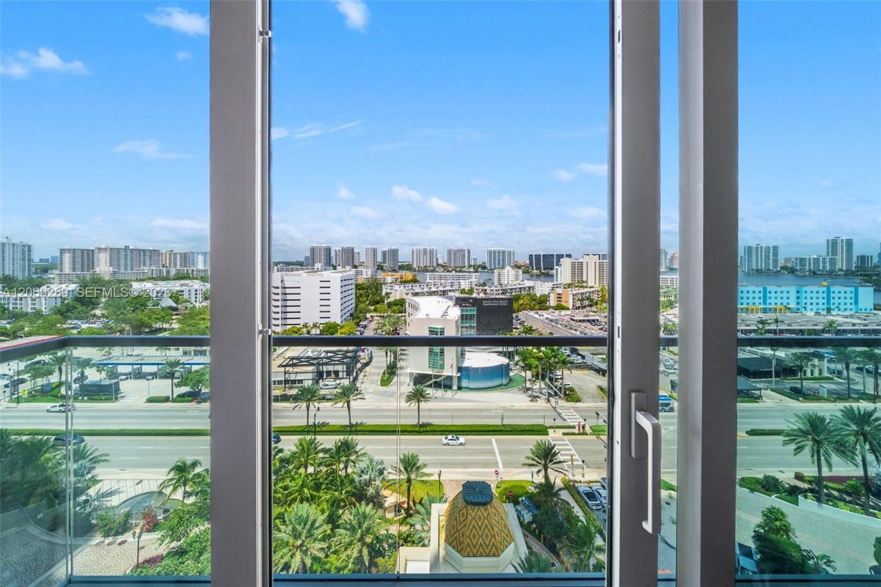 17975 Collins Ave , Unit N-1102, Sunny Isles Beach, FL 33160 Photo