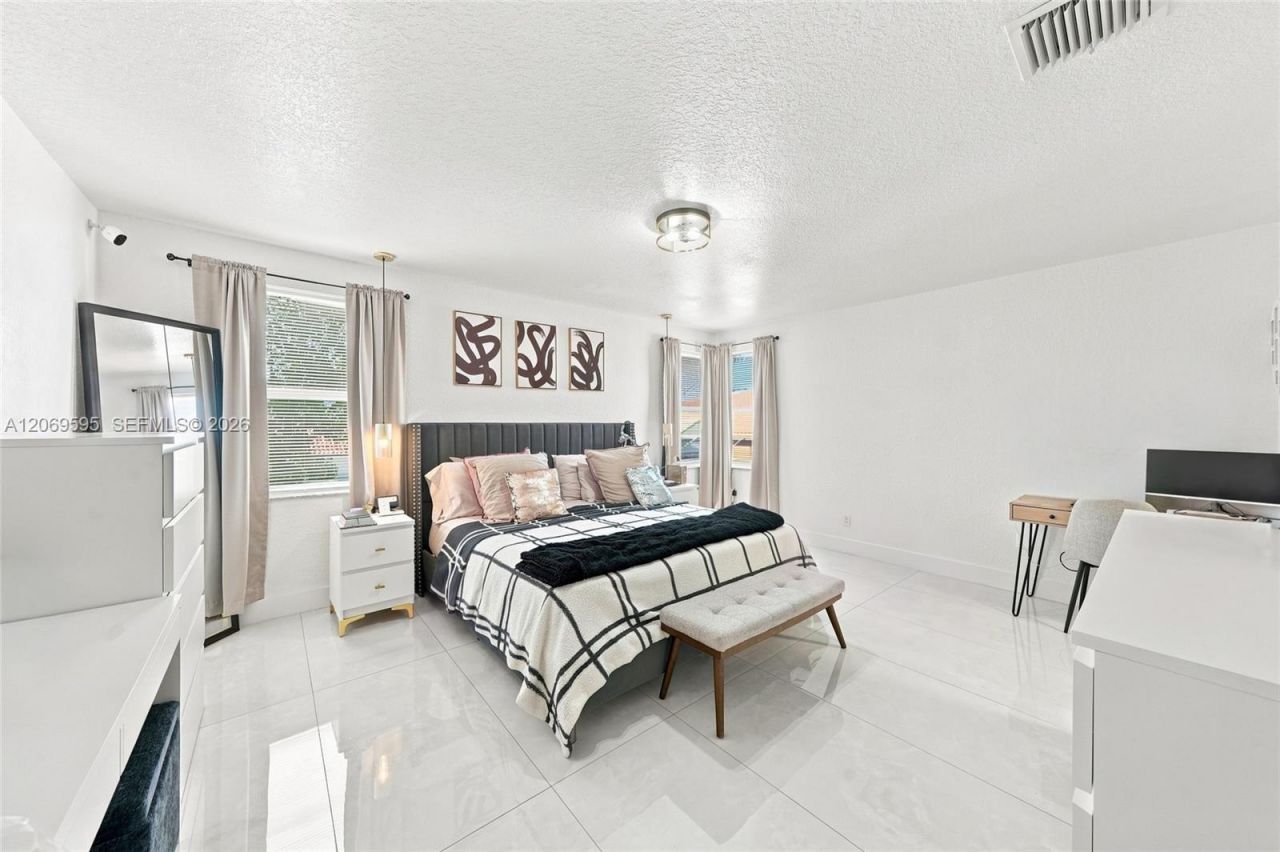 15872 NW 21st St, Pembroke Pines, FL 33028 Photo