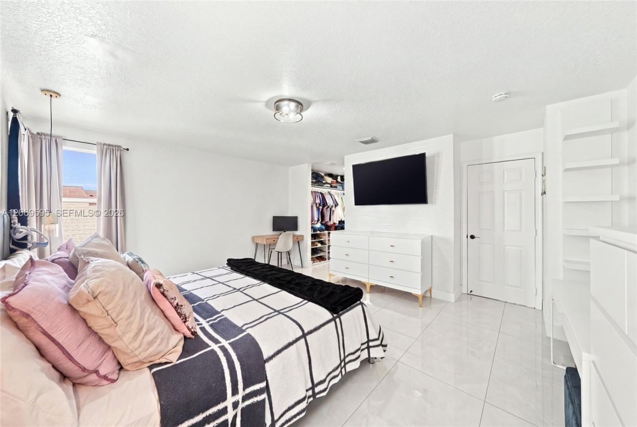 15872 NW 21st St, Pembroke Pines, FL 33028 Photo