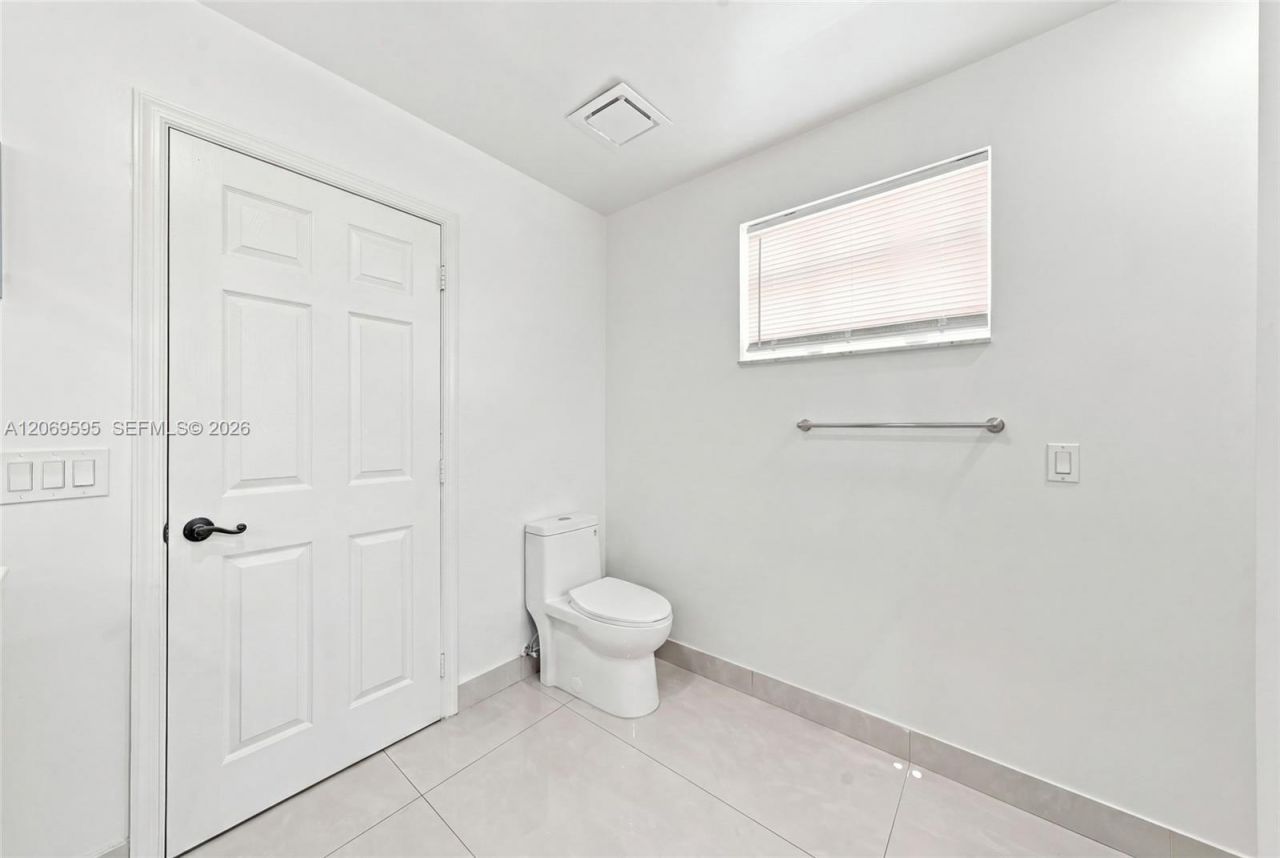 15872 NW 21st St, Pembroke Pines, FL 33028 Photo