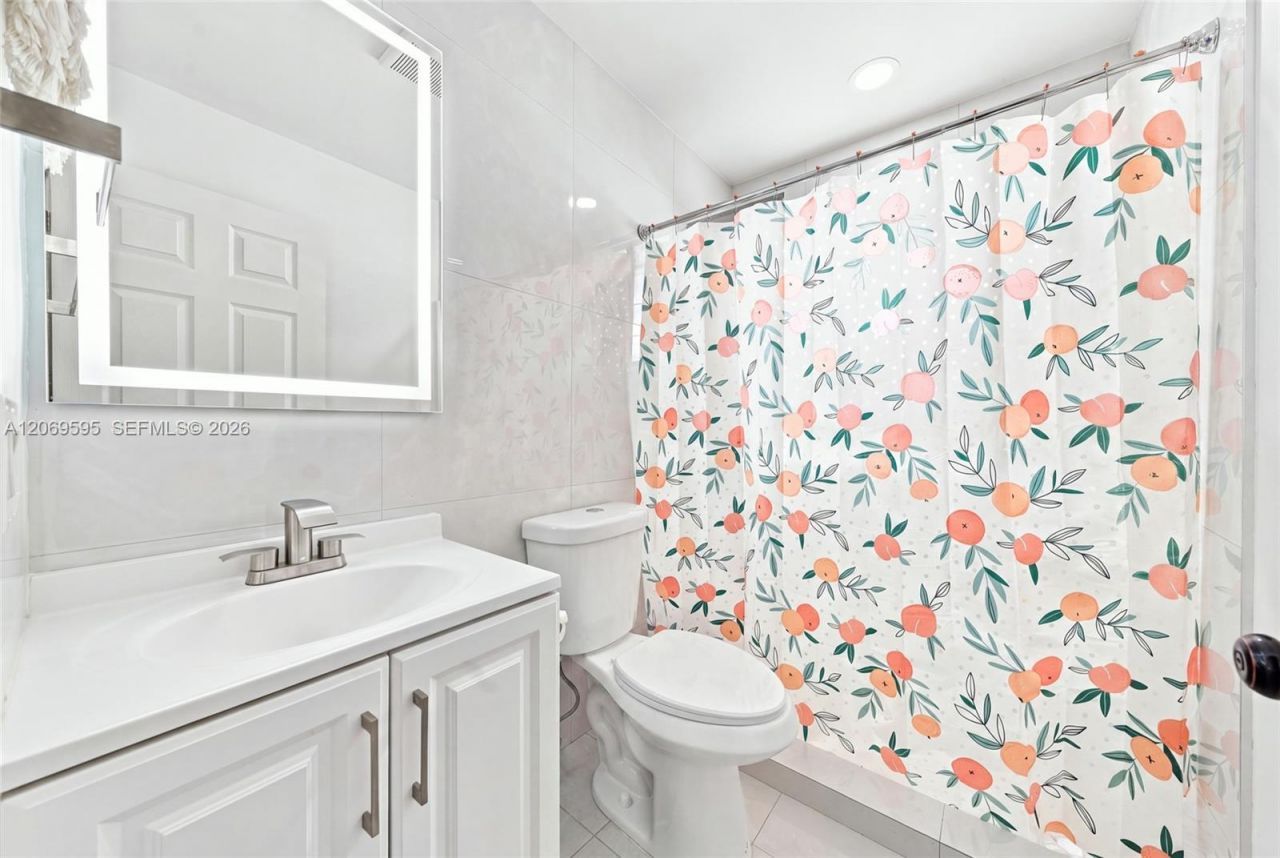 15872 NW 21st St, Pembroke Pines, FL 33028 Photo