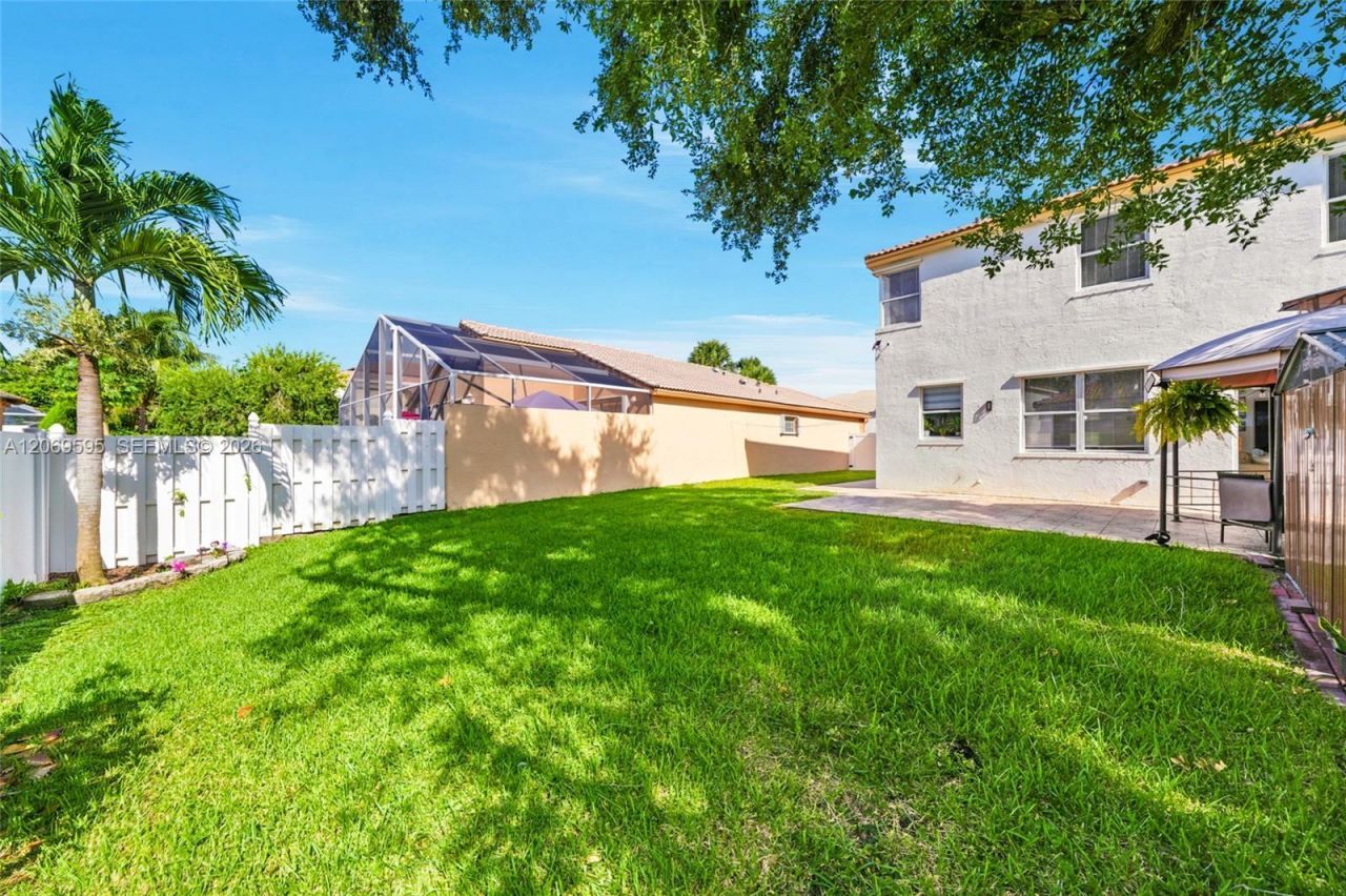 15872 NW 21st St, Pembroke Pines, FL 33028 Photo