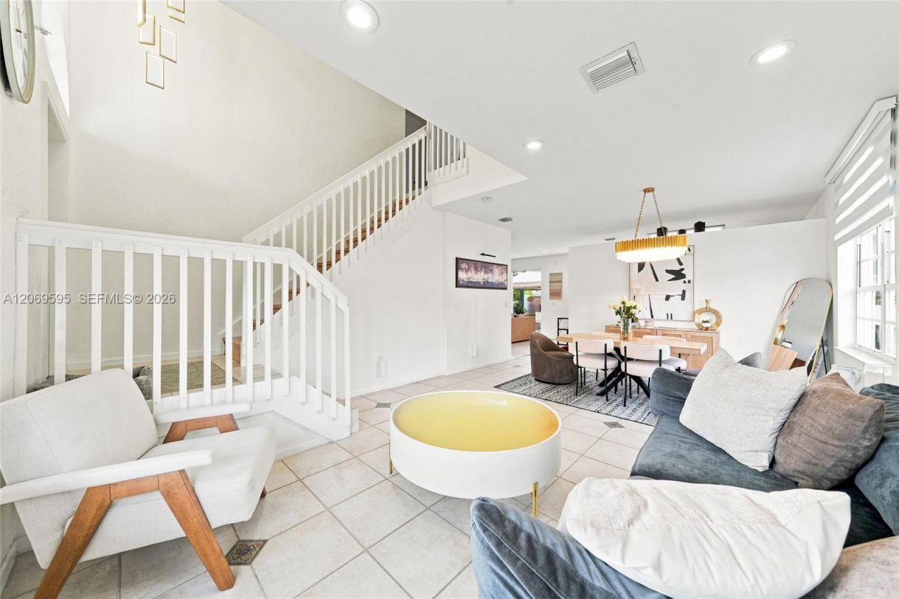 15872 NW 21st St, Pembroke Pines, FL 33028 Photo